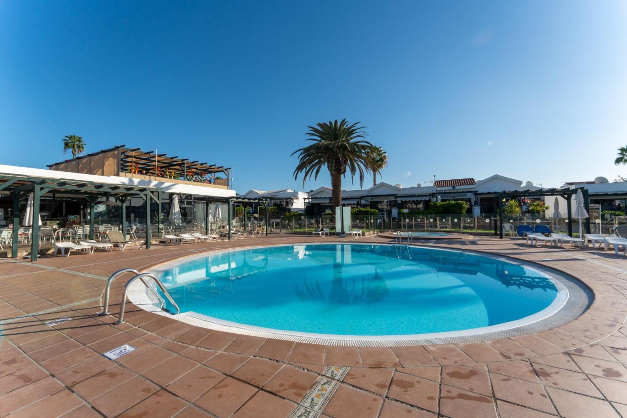 Luxury Poolside Holiday Home Maspalomas  Bagian luar foto